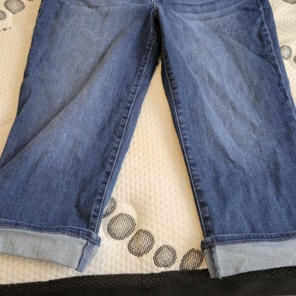 Capris - Picture 2 of 2